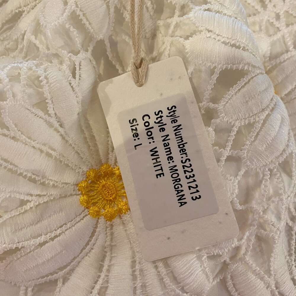 SAYLOR White Daisy Embroidered Two-Piece Top & Short Set with Yellow Centers - Picture 4 of 8